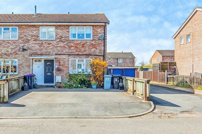 3 Bedroom End Of Terrace House For Sale In Anne Road, Stamford, PE9