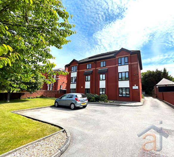 2 Bedroom Flat For Sale In Westcliffe Road, Birkdale, PR8