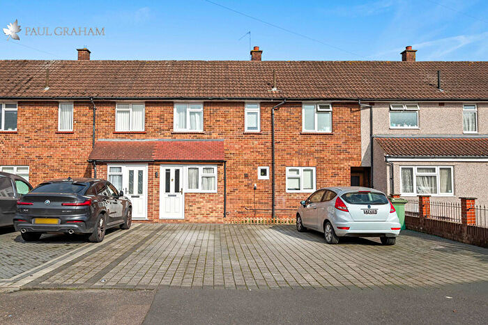 4 Bedroom Terraced House For Sale In Richmond Road, Beddington, CR0