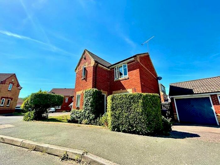 3 Bedroom House To Rent In Touraine Close, New Duston, Northampton, NN5