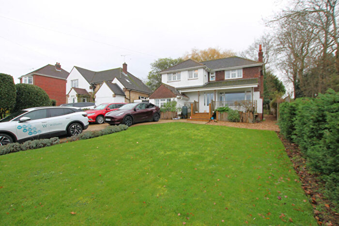 4 Bedroom Detached House To Rent In Spencer Road, Ryde, Isle Of Wight, PO33