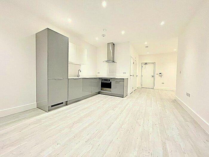 Studio To Rent In ** Walking Distance To Bedford Hospital**Kingsway Link Bedford, MK42