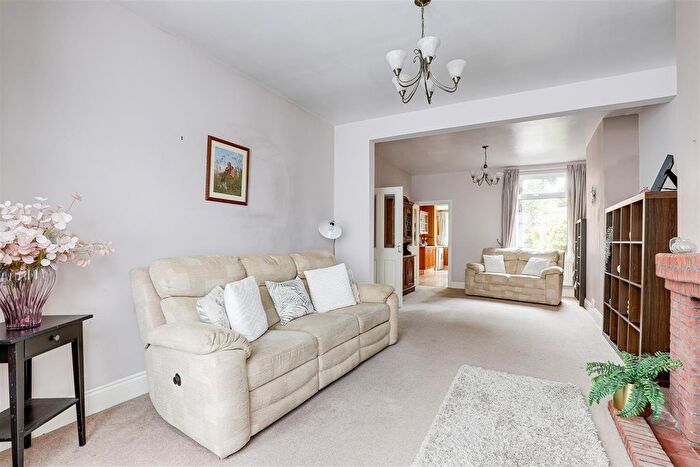 3 Bedroom End Terrace House For Sale In Church Drive, Daybrook, Nottinghamshire, NG5