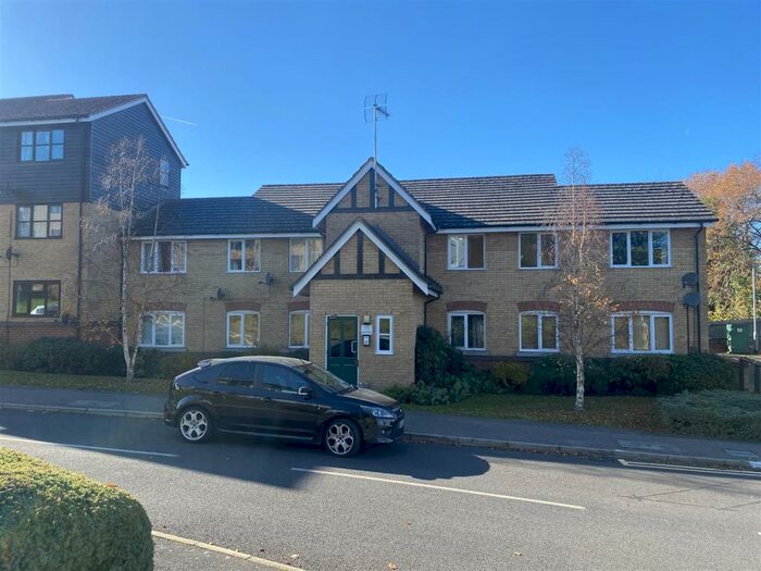 2 Bedroom Apartment To Rent In Horn Book, Saffron Walden, CB11