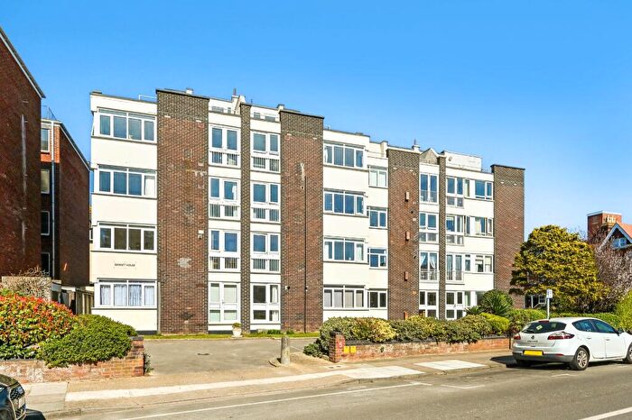 2 Bedroom Apartment For Sale In Eastern Parade, Southsea, PO4