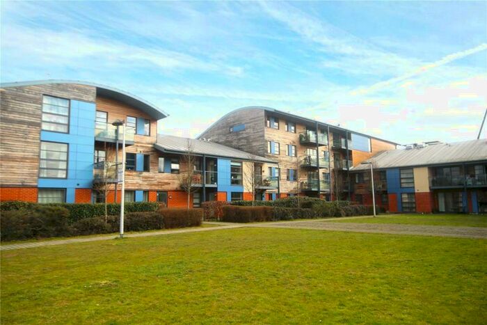 2 Bedroom Apartment To Rent In Chertsey, KT16