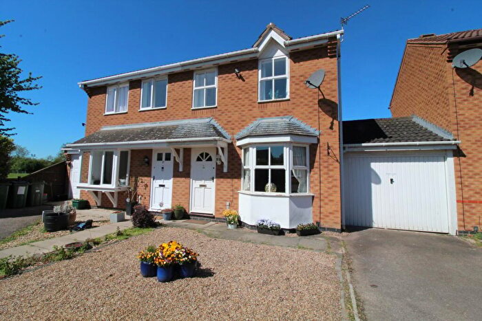 3 Bedroom Semi-Detached House For Sale In Mawby Close, Whetstone, Leicester, LE8