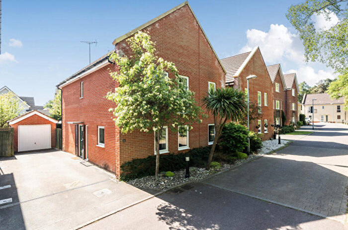 4 Bedroom Detached House For Sale In Tornado Chase, Bracknell, Berkshire, RG12