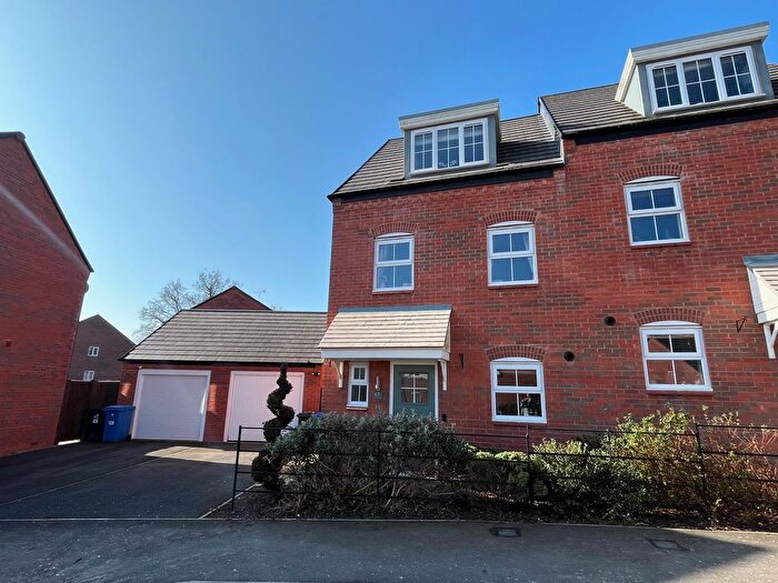 3 Bedroom Semi-Detached House To Rent In Ivinson Way, Bramshall, Uttoxeter, ST14