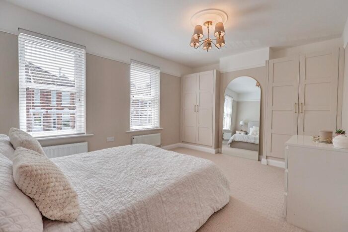 3 Bedroom Semi-Detached House For Sale In Hillside Avenue, Bitterne Park, SO18