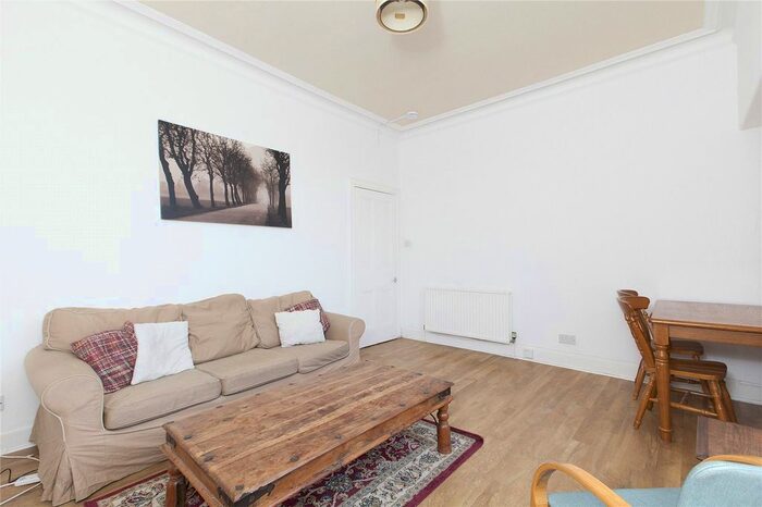 2 Bedroom Flat To Rent In Cheyne Street, Stockbridge, Edinburgh, EH4