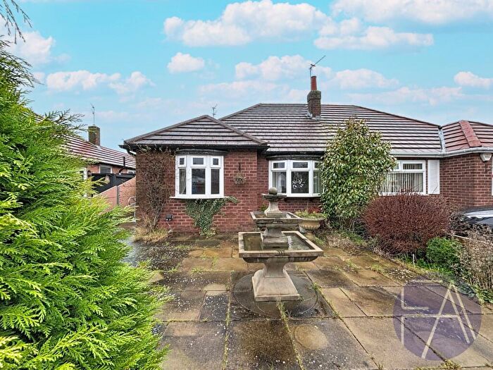 2 Bedroom Bungalow For Sale In Holmdale Avenue, Southport, Merseyside, PR9