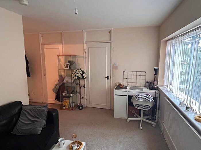 1 Bedroom Flat To Rent In Carmel Court, Holland Road, Manchester, M8
