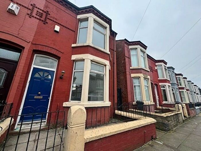 3 Bedroom House To Rent In Clare Road, L20