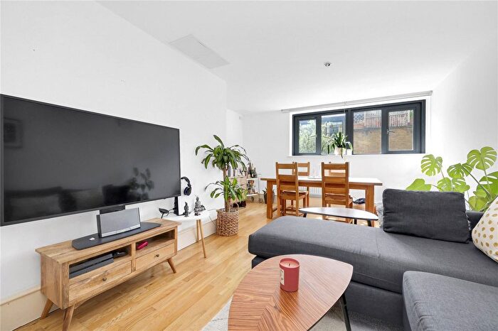 2 Bedroom Flat To Rent In Curtain Road, Shoreditch, EC2A