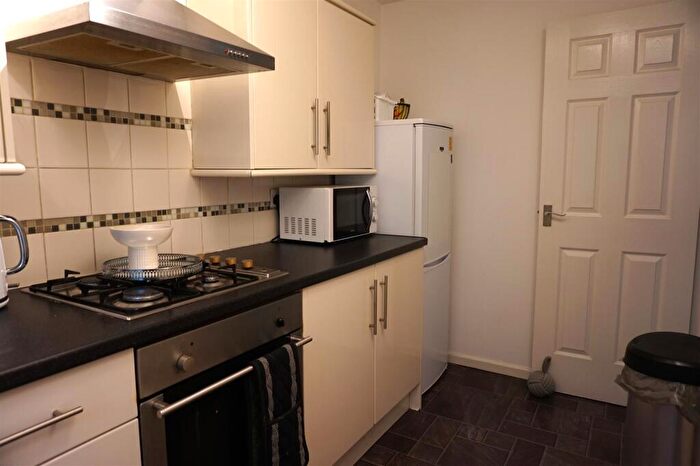 1 Bedroom Flat To Rent In Sandhurst Close, Church Hill South, B98