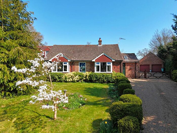2 Bedroom Detached Bungalow For Sale In Cobbs Hill, Old Wives Lees, CT4
