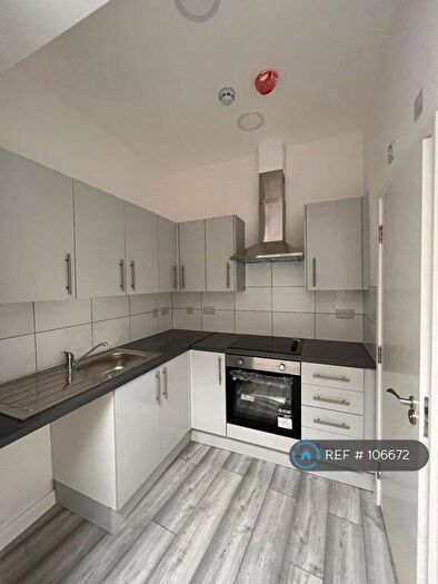 Studio To Rent In Green Lane, Goodmayes, IG3