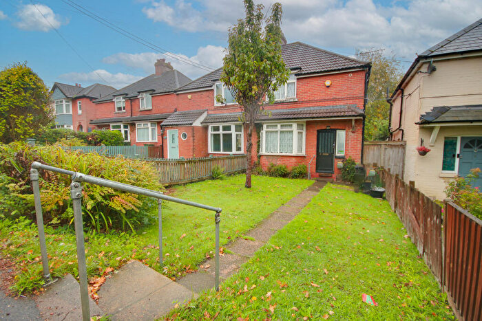 2 Bedroom Semi-Detached House For Sale In Kanes Hill! No Forward Chain! Westerly Aspect Garden!, SO19