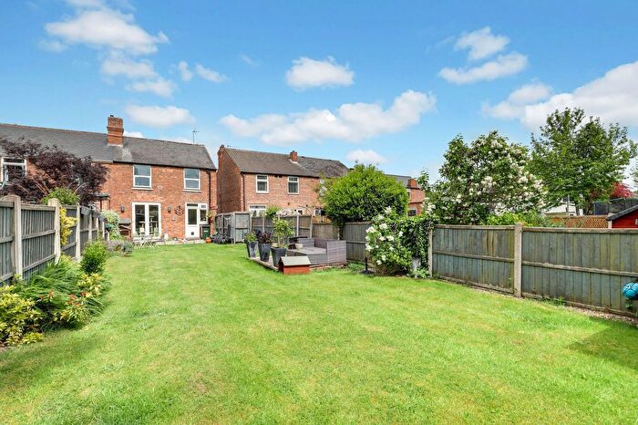 3 Bedroom Semi-Detached House For Sale In Ousebridge Drive, Carlton, NG4