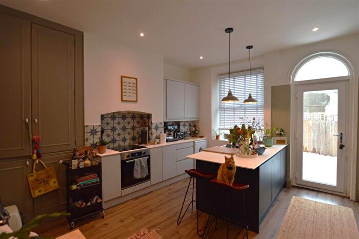 3 Bedroom Terraced House To Rent In Chatsworth Road, Harrogate, HG1