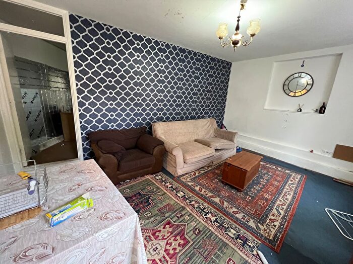 1 Bedroom Bungalow To Rent In Purfleet Bypass, Purfleet, RM19