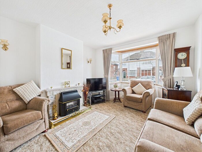 2 Bedroom Semi-Detached House For Sale In Sunningdale Road, Hessle, HU13