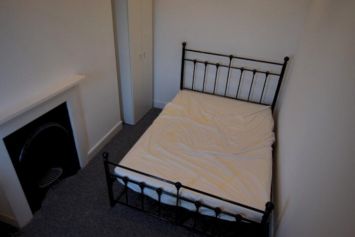 1 Bedroom Terraced House To Rent In Victoria Road, Northampton, NN1