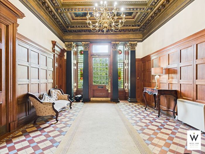 3 Bedroom Flat To Rent In Park Circus, Park, Glasgow, G3