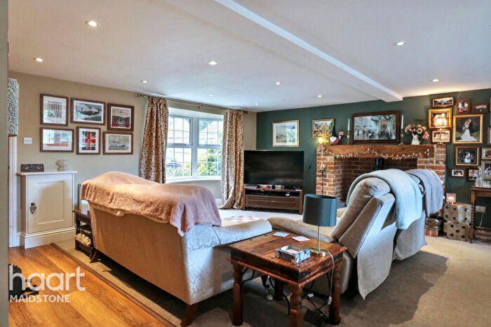 4 Bedroom Bungalow For Sale In Wildwood Close, Maidstone, ME17