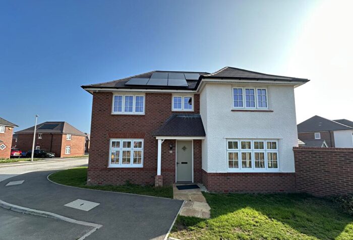 4 Bedroom Detached House To Rent In Wisteria Close, Warwick, CV34