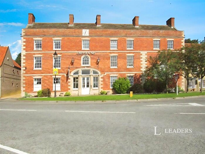 1 Bedroom Flat To Rent In Market Place, Folkingham, Sleaford, NG34