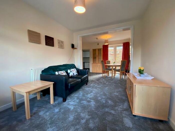 2 Bedroom Flat To Rent In A Milton Road, Cambridge, CB4