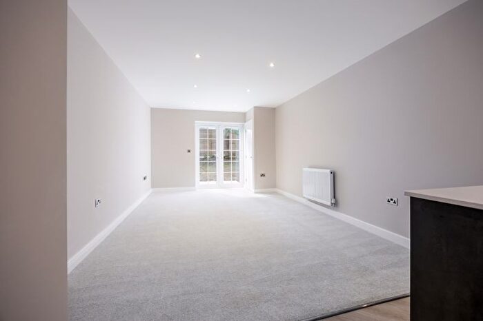 1 Bedroom Flat For Sale In Ringwood Road, St. Leonards, Ringwood, BH24