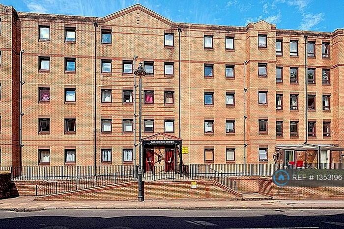 2 Bedroom Flat To Rent In Dalhousie Court, Glasgow, G4