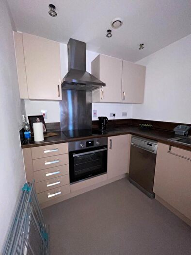 1 Bedroom Flat To Rent In High Street, Waltham Cross, EN8