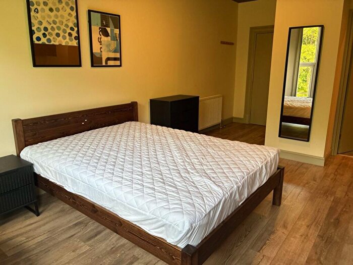 Studio To Rent In Moorland Road, Leeds, LS6