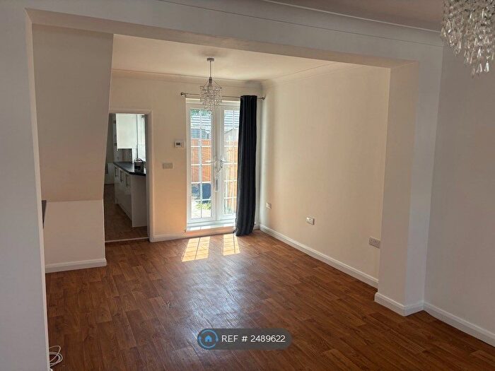 2 Bedroom Terraced House To Rent In Wingfield Road, Gravesend, DA12