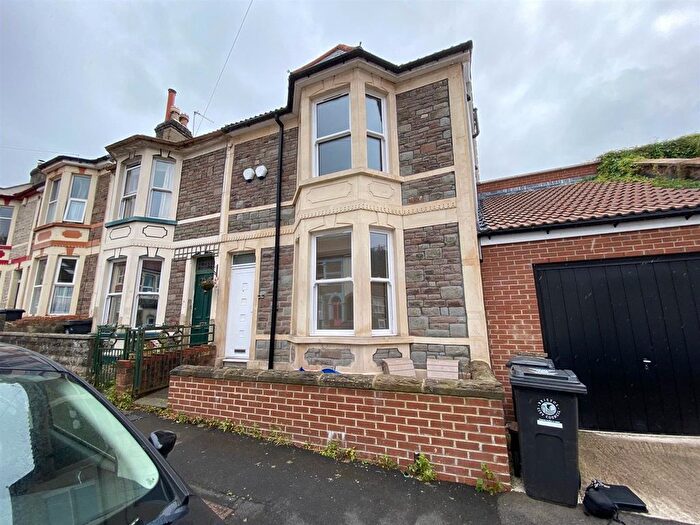 2 Bedroom Flat To Rent In Vicarage Road, Redfield, Bristol, BS5