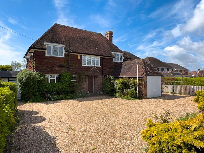 4 Bedroom Detached House For Sale In Crossbush Road, Felpham, PO22