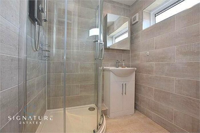 2 Bedroom Property To Rent In Jacketts Field, Abbots Langley, WD5