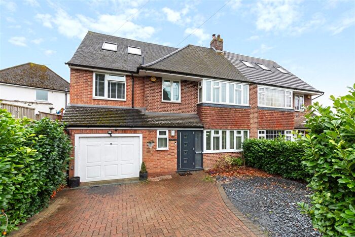 5 Bedroom Semi Detached House For Sale In Stonehouse Lane, Pratts Bottom, TN14