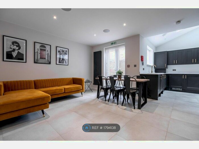 6 Bedroom Terraced House To Rent In Alderson Road, Liverpool, L15