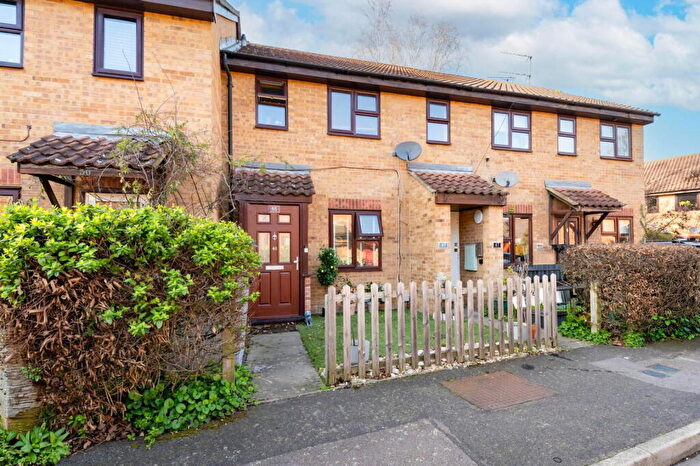 1 Bedroom Maisonette For Sale In Osprey Close, London, E11