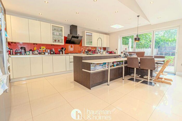 4 Bedroom Semi-Detached House To Rent In Denehurst Gardens, Hendon, NW4
