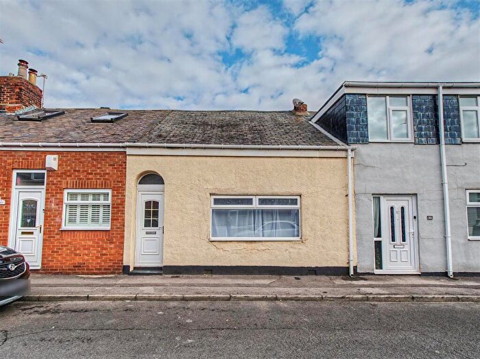2 Bedroom Cottage For Sale In Duke Street North, Fulwell, Sunderland, SR6