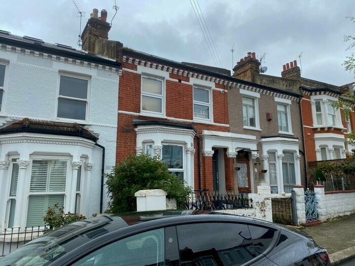 Property For Sale In Basement Flat, Alderbrook Road, Clapham South