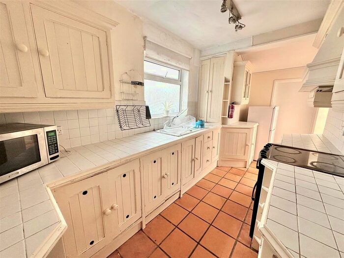 5 Bedroom Semi-Detached House To Rent In Glenfrome Road, Eastville, Bristol, BS5