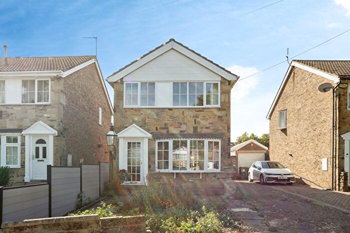 3 Bedroom Detached House For Sale In Sycamore Walk, Farsley, Pudsey, LS28