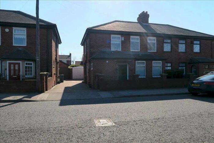3 Bedroom Semi-Detached House To Rent In South Drive, Hebburn, NE31